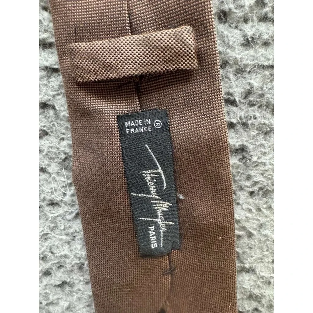 Thierry Mugler Paris Mens 100% Silk Designer Adjustable Neck‎ Tie Brown 55.5